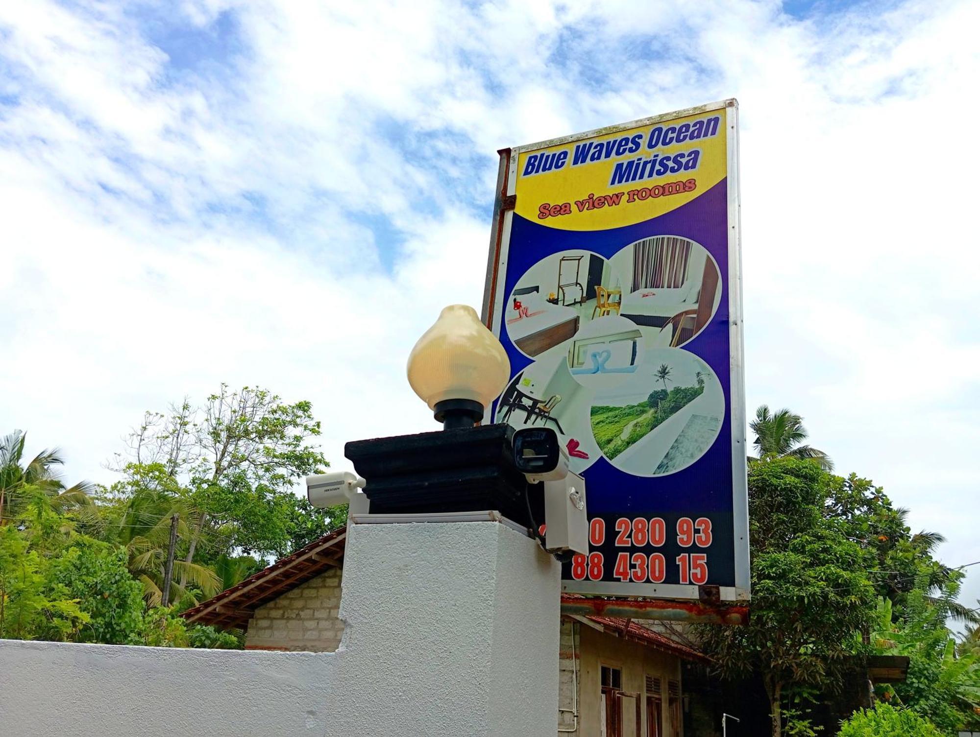 Hotel Blue Waves Ocean Mirissa Exterior foto