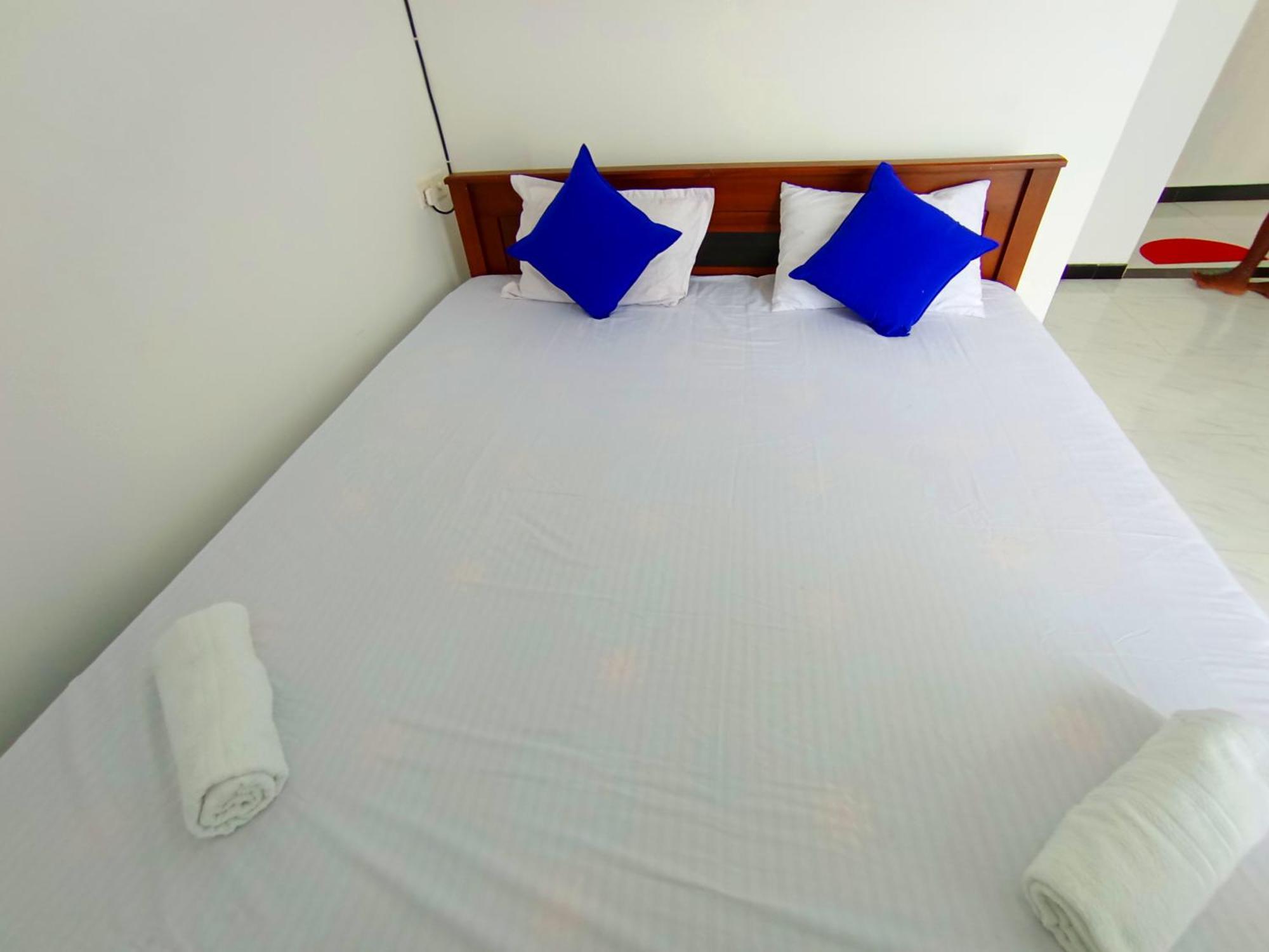 Hotel Blue Waves Ocean Mirissa Exterior foto